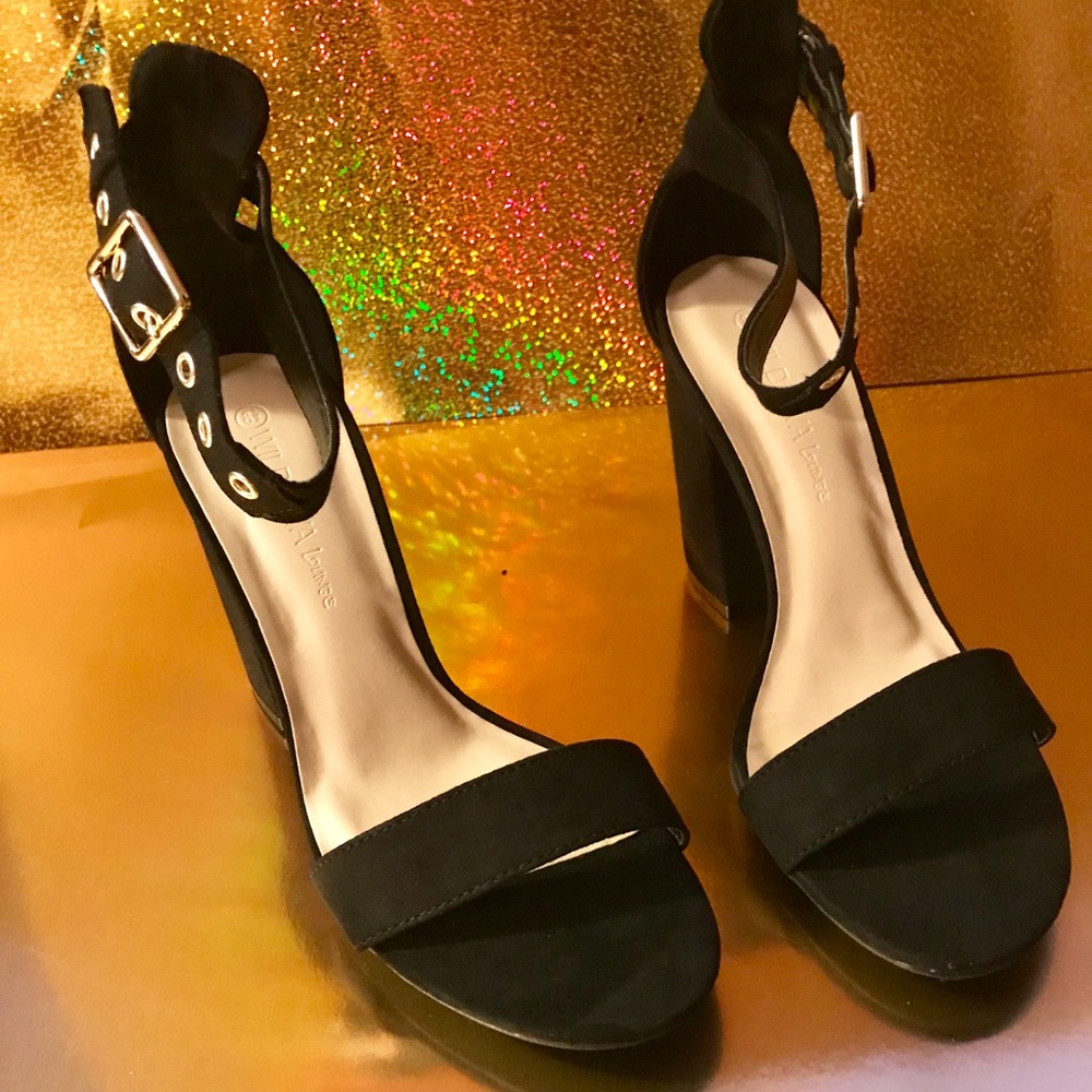 Black strap heel